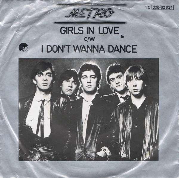 Metro  - Girls In Love / I Don't Wanna Dance